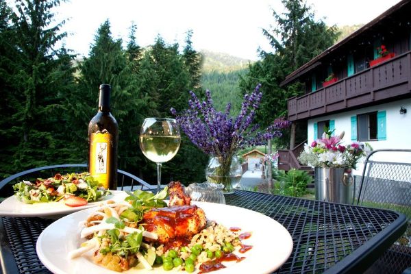 CRYSTAL MOUNTAIN HOTELS (Enumclaw)